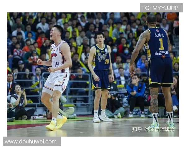 广州篮球队的默契配合与战术创新探讨