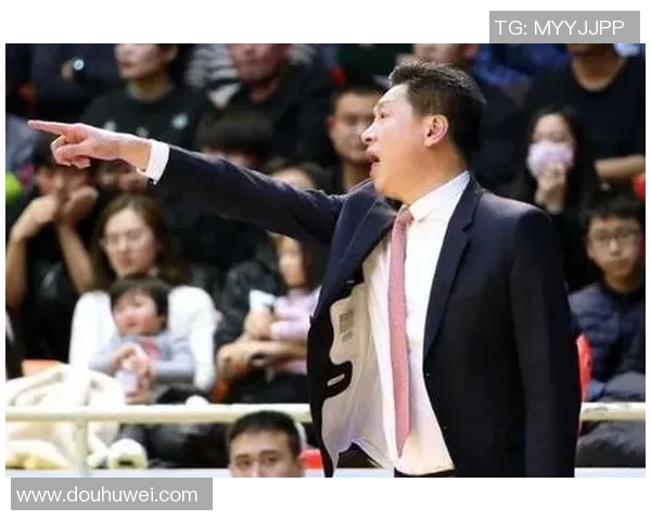 成都篮球队在最新状态排行榜中荣登第十名展现强劲实力与潜力